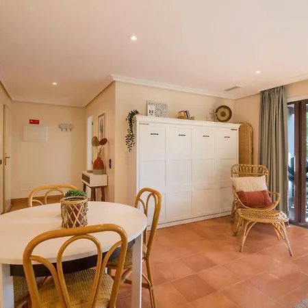 Falesia Pine Spot アルブフェイラ